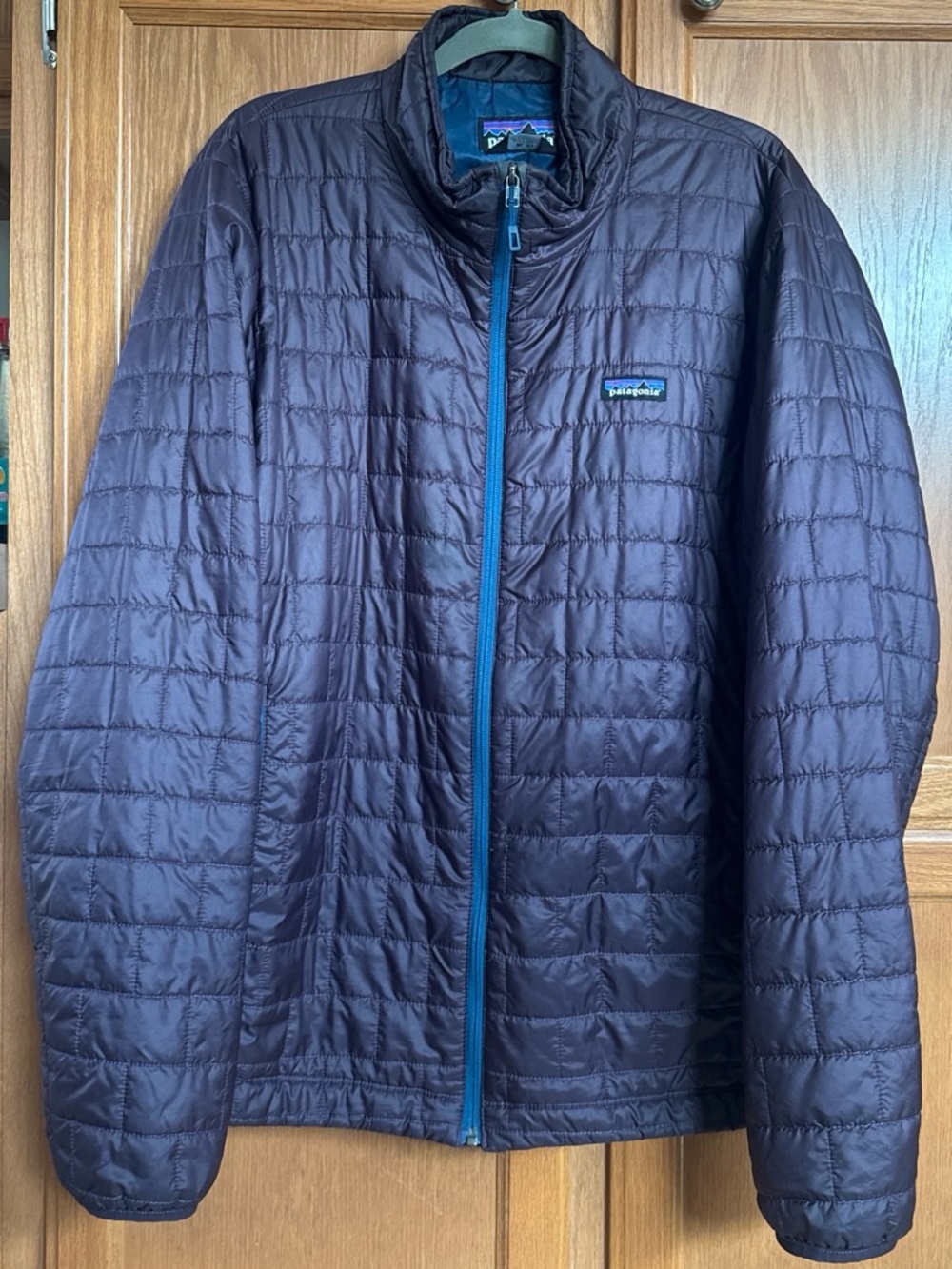 Patagonia Men’s Puffer Jacket in Purple with Blue Zip